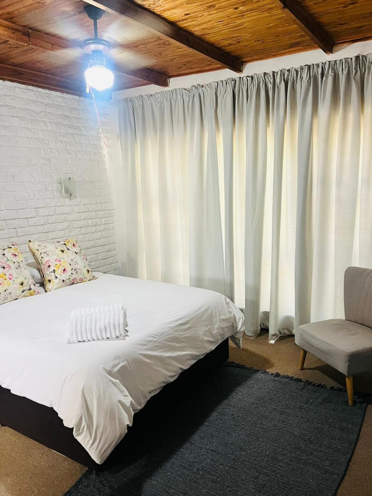 Bed and Breakfast The Hart House à Hartbeespoort Extérieur photo